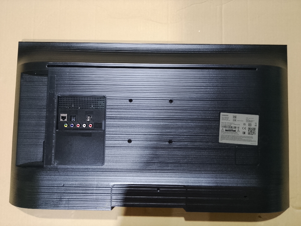 SAMSUNG UE32T4302AE TVs Tizen 32 VESA 200x100 1366x768 - Image 1