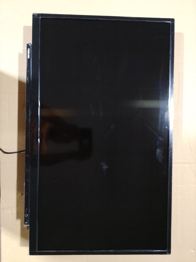 TOSHIBA 32LA2063DG TVs Proprietary - Image 2